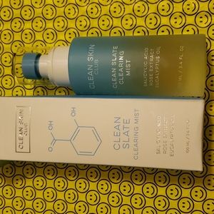 CLEAN SKIN CLUB Clean slate clearing mist 3.4Fl. OZ